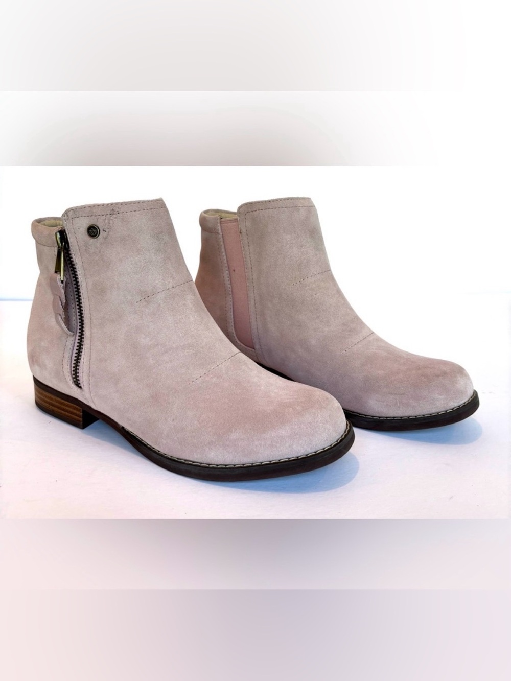 Pink Spenco Ivy Orthotic Suede Ankle Boots. Size 8